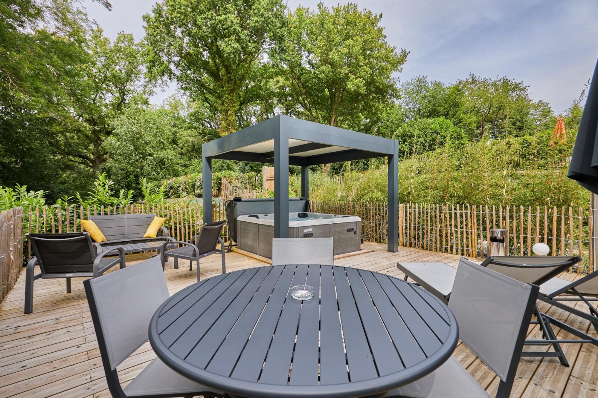 Domaine Du Gros Chene - Terrasses Avec Jacuzzis Privatifs Lejlighed Ablon Eksteriør billede